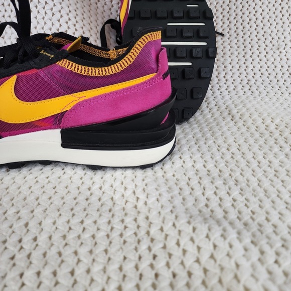 Nike Waffle One Women's Size 8 Active Fuchsia University Gold DC2533-600 - Picture 11 of 13
